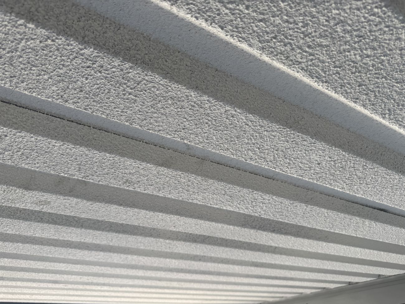 Insulated roof panel holds temperature through a long shift.